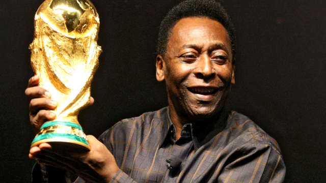 Brésil : après la mort de Pelé, une veillée funèbre et un enterrement d’exception