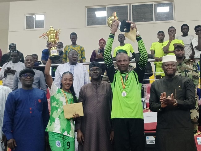 Handball : L'Usfas (messieurs) et le COL (dames) remportent la Super Coupe