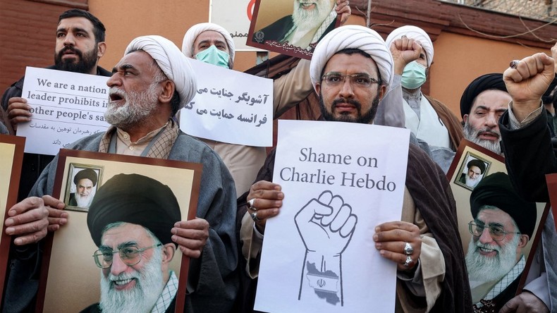 Iran : rassemblement devant l'ambassade de France contre les caricatures de Charlie Hebdo