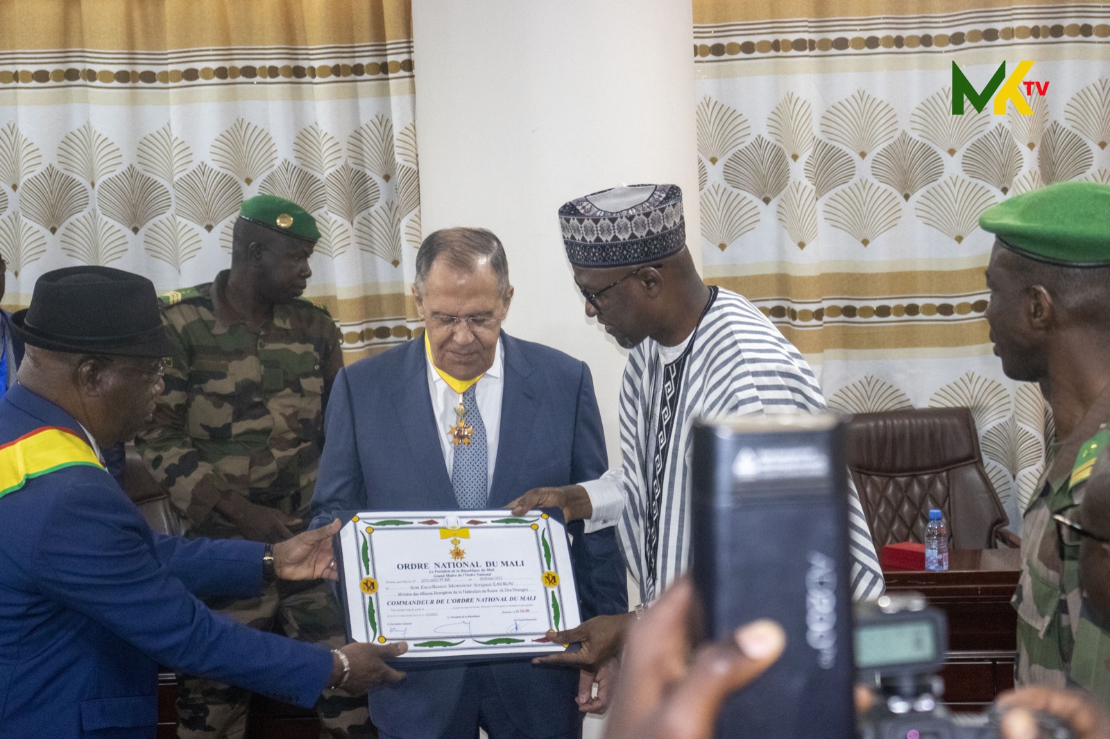 Mali : Sergueï Lavrov fait commandeur de l’ordre national à titre étranger