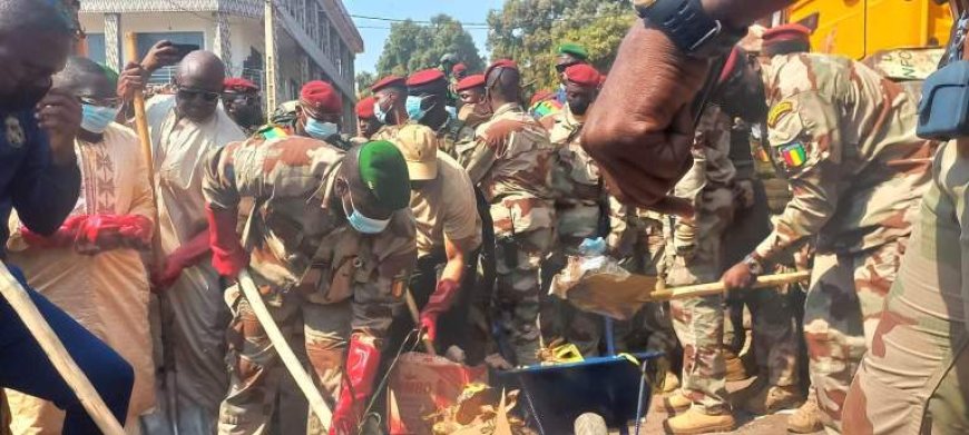 Guinée : le colonel Doumbouya à l'intérieur du pays pour la deuxième fois