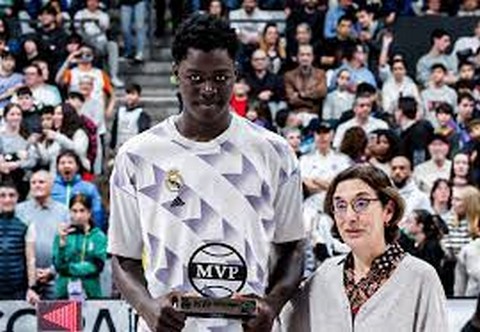 Basketball :  Une star malienne est née