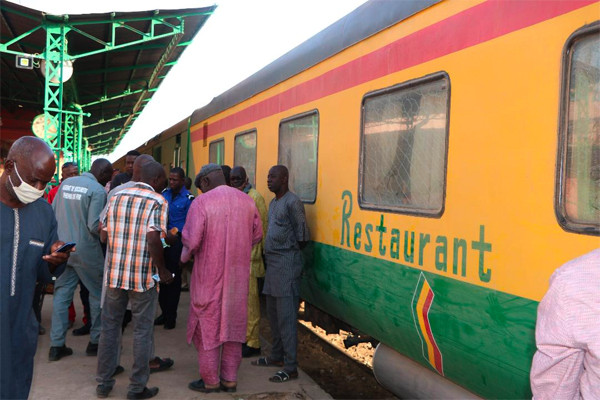 Du train, les Kayesiens se lassent