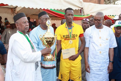 Finale de la 11e édition de la coupe Mamoutou Touré "Bavieux" : Le FC Docteur s'adjuge le trophée Des distinctions remises à plusieurs invités