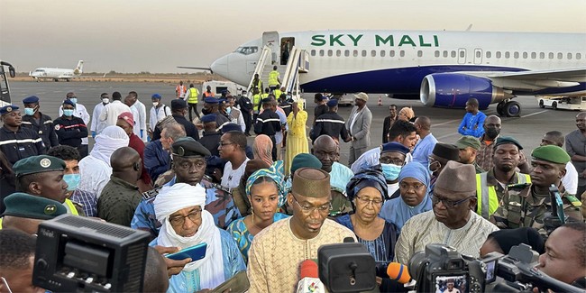 Rapatriement volontaire des maliens en détresse : 186 de nos compatriotes en provenance de Tunis et Luanda regagnent le pays