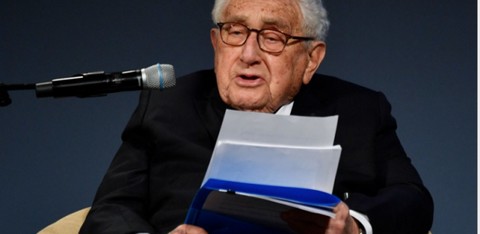 A 100 ans, Henry Kissinger toujours aussi controversé