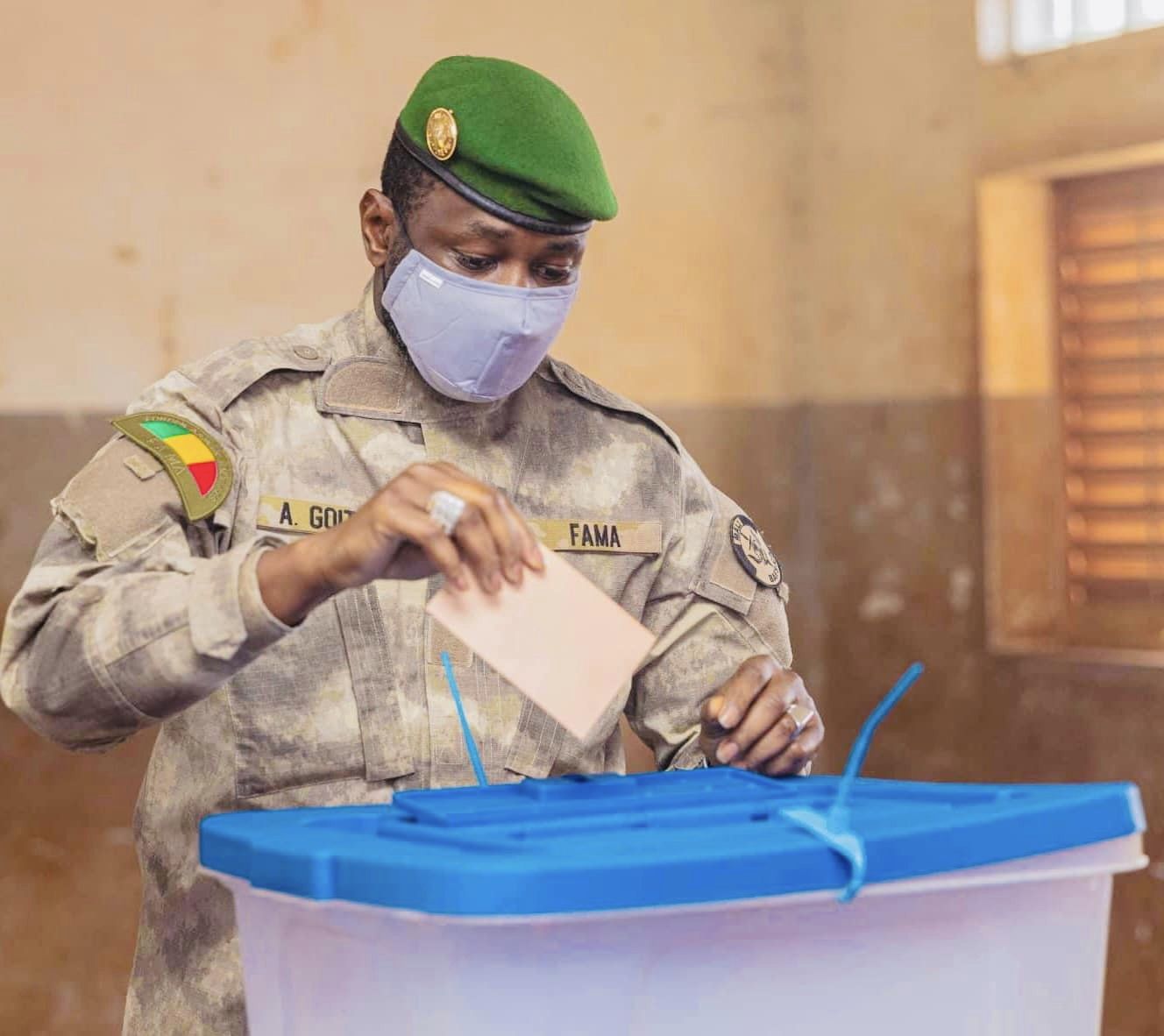 Le président de la Transition Assimi Goïta à la Nation : « Je voudrais appeler tous les Maliens, quelle que soit l’issue de ce référendum, à se donner la main »