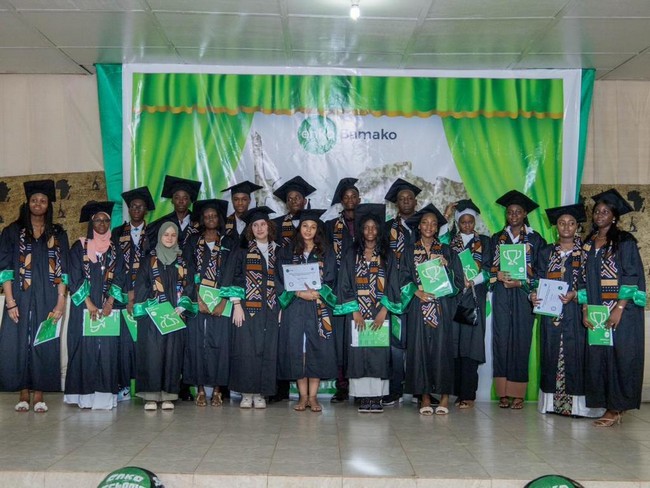 Promotion 2023 Enko Bamako :  18 nouveaux gradués du programme de baccalauréat international