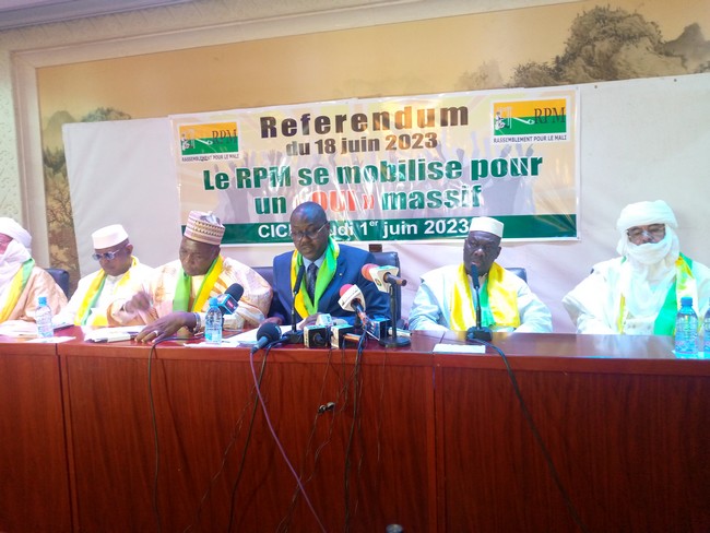 Referendum : Le RPM dit oui