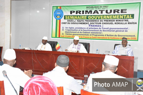 Séminaire gouvernemental : Devoirs et obligations de la fonction ministérielle