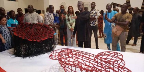 Cheick Diallo expose au Musée national : Le célèbre designer tisse des liens de l’avenir