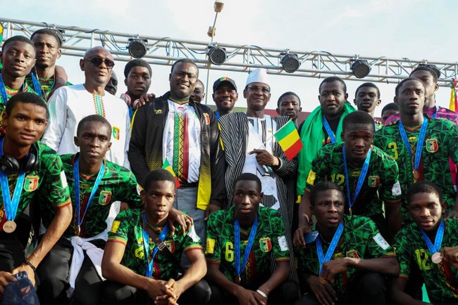 Le palmarès des U17 bafoué par Choguel et son ministre des sports