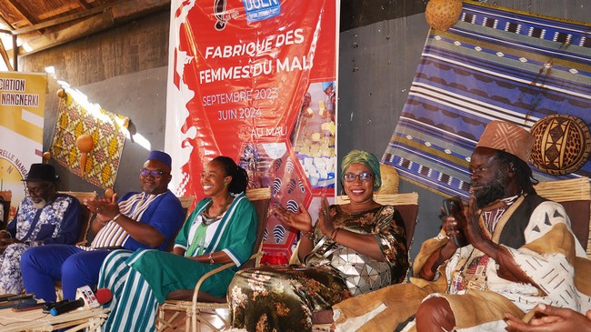 « Fabrique de femmes du Mali ». 110 femmes pour apprendre le bogolan, la saponification et le beurre de Karité