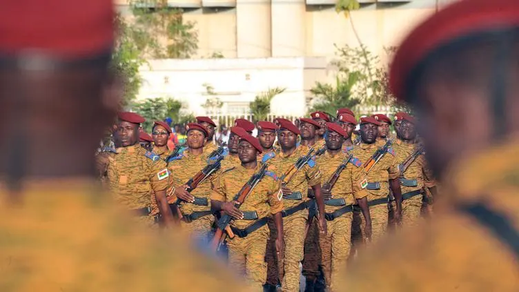 Une nouvelle réorganisation de l’armée au Burkina