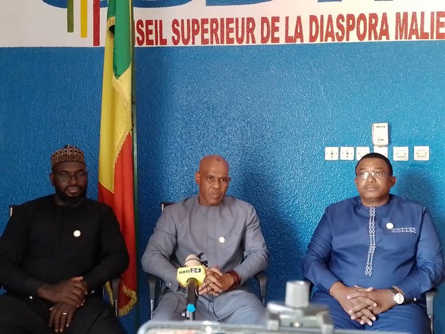 Binationaux-maliens :  Le CSDM exige des réparations