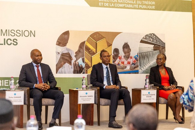 Le ministre Alousseni Sanou lors du lancement du  calendrier d'émissions des titres publics de 2024 : "Le Mali reste toujours Etat membre de l'Uémoa"