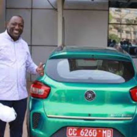 Ibrahima Diawara d'IBI Group au lancement de la société  "Angata" et des taxis électriques au Mali : "Les véhicules électriques sont faits pour les pays pauvres"