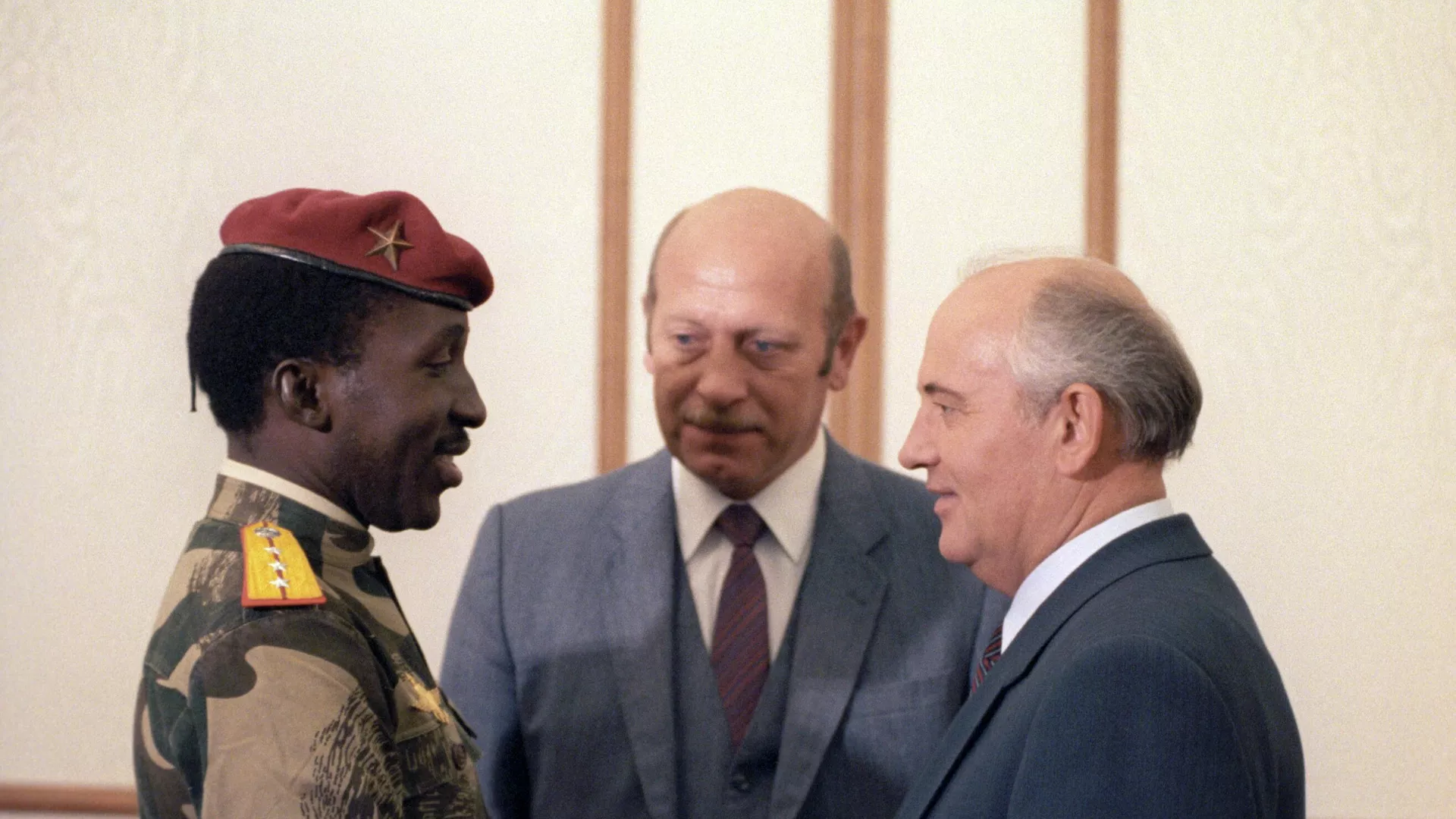 Qui était Thomas Sankara, le "Che Guevara africain"?