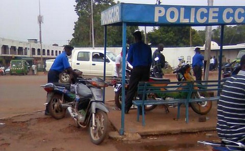 La traite de la police rançonneuse a commencé