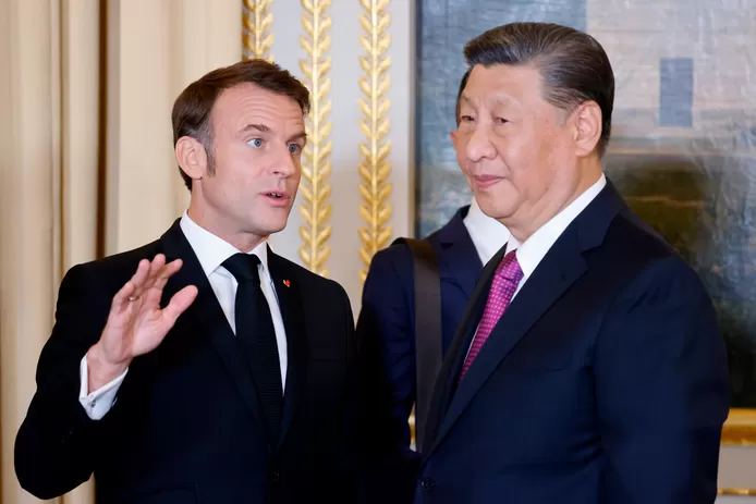 Escapade “personnelle” : pourquoi Macron emmène-t-il le président chinois dans les Pyrénées?