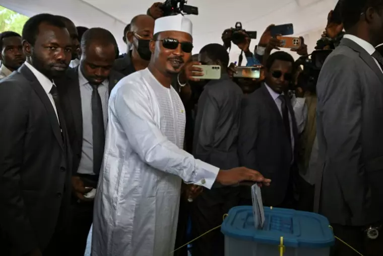 Tchad: le général Mahamat Idriss Déby Itno élu président avec 61,03% (résultats officiels provisoires)