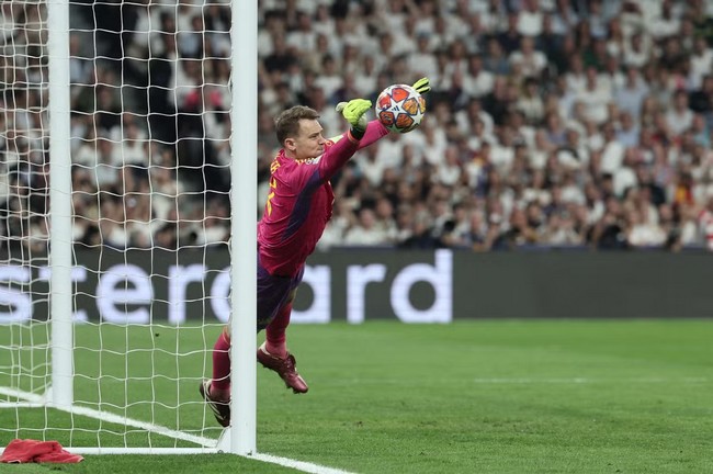 Neuer admet son erreur au Bernabéu : "C'est très amer, ce but a été un gros coup"