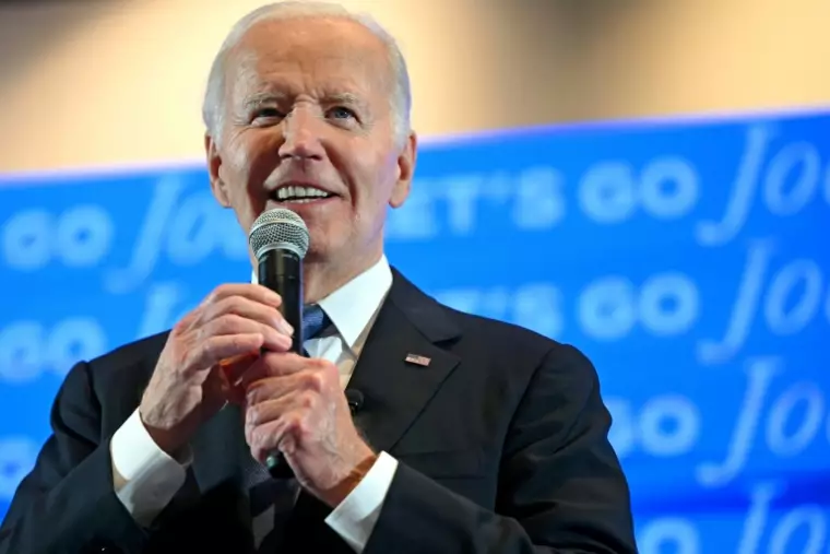 Après le débat, Biden en campagne pour tâcher de corriger le tir