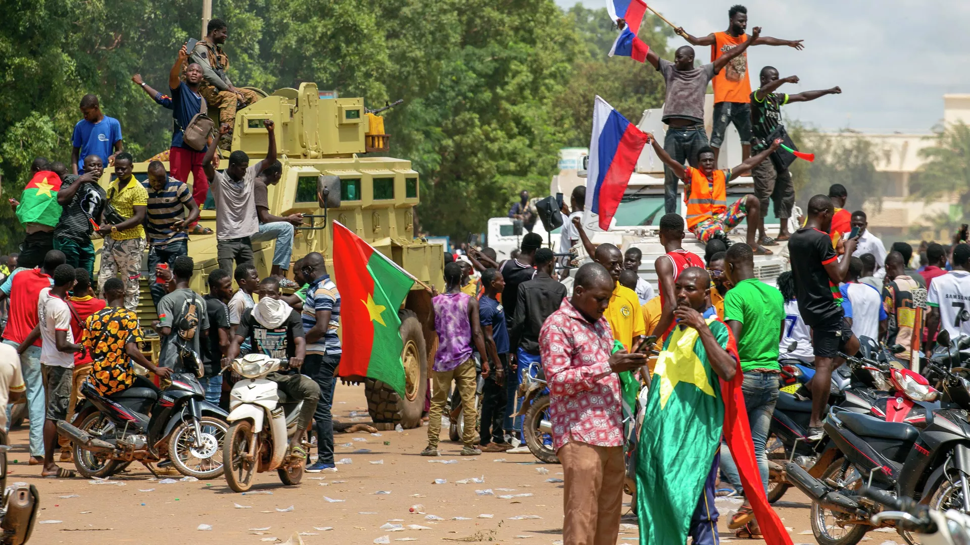 Au Burkina, un ultimatum lancé à l'ambassade de France expire