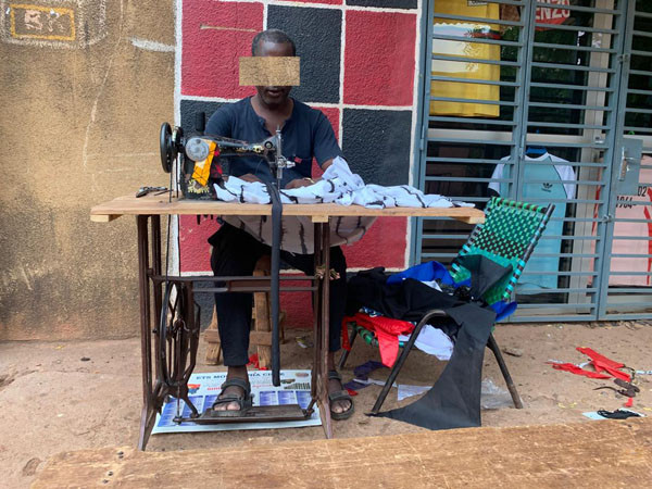 #Mali : Tabaski et délestage : La machine à coudre mécanique sauve des couturiers