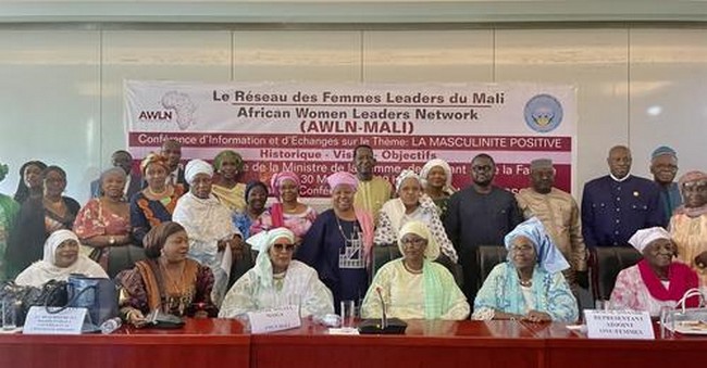 Mali : une trentaine de personnalités récompensées pour leur engagement en faveur de la masculinité positive